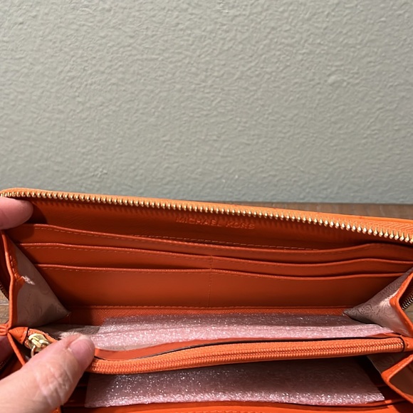 NWT Michael Kors Tangerine Orange Hamilton Ostrich Leather Accordion Wallet - Picture 5 of 15